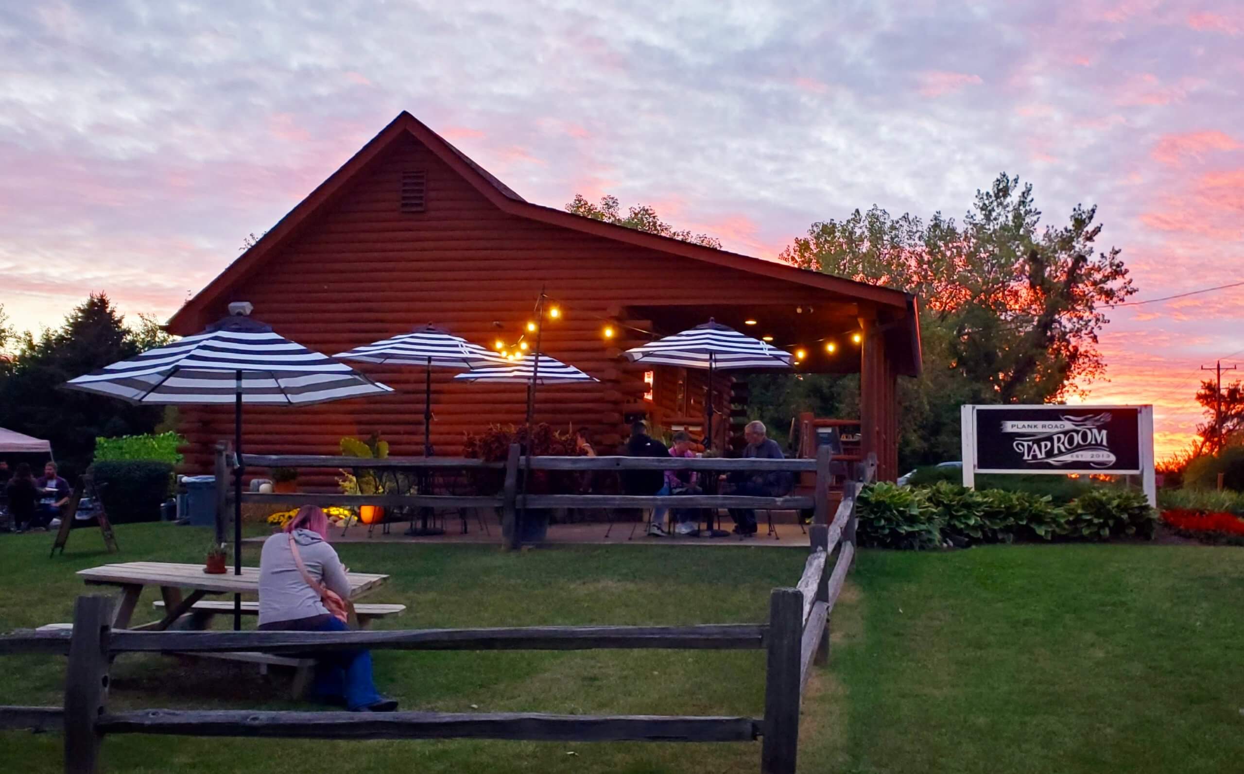 Plank Road Tap Room - Explore Elgin Area