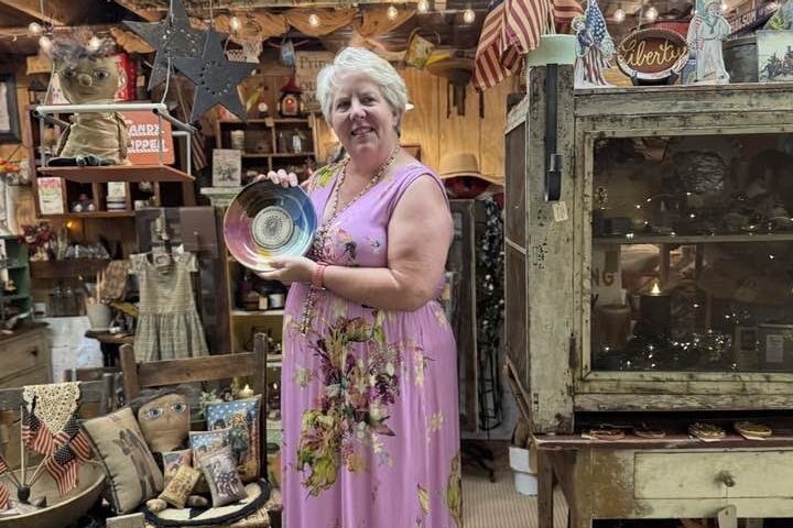 Marie Morgan of Bartlett’s Primitives by Olde Lady Morgan Celebrated as an Illinois Made Maker